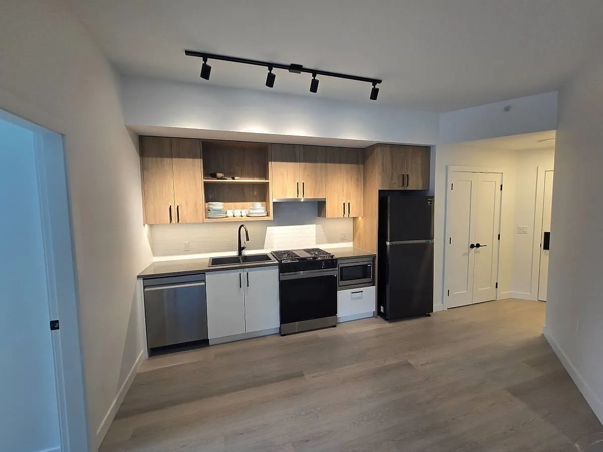 2 bed, 725 sqft, $2,500 — Photo 2