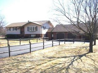 685 College St, Lewiston, ME 04240