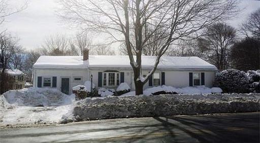 2nd image of 174 Congress St