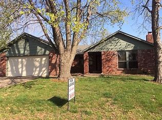 401 S Indianwood Ave, Broken Arrow, OK 74012