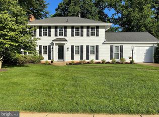 8949 Miller Ln, Vienna, VA 22182