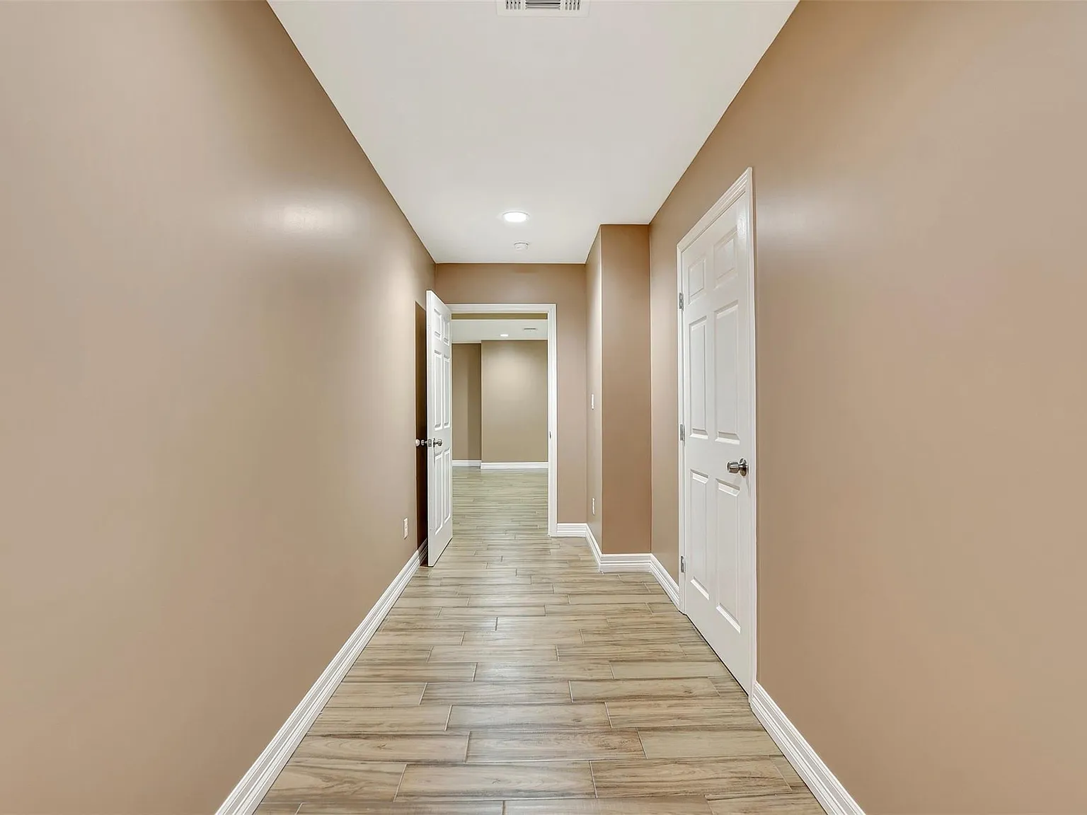 2 bed, 2.0 bath, 1600 sqft, $1,450 — Photo 2