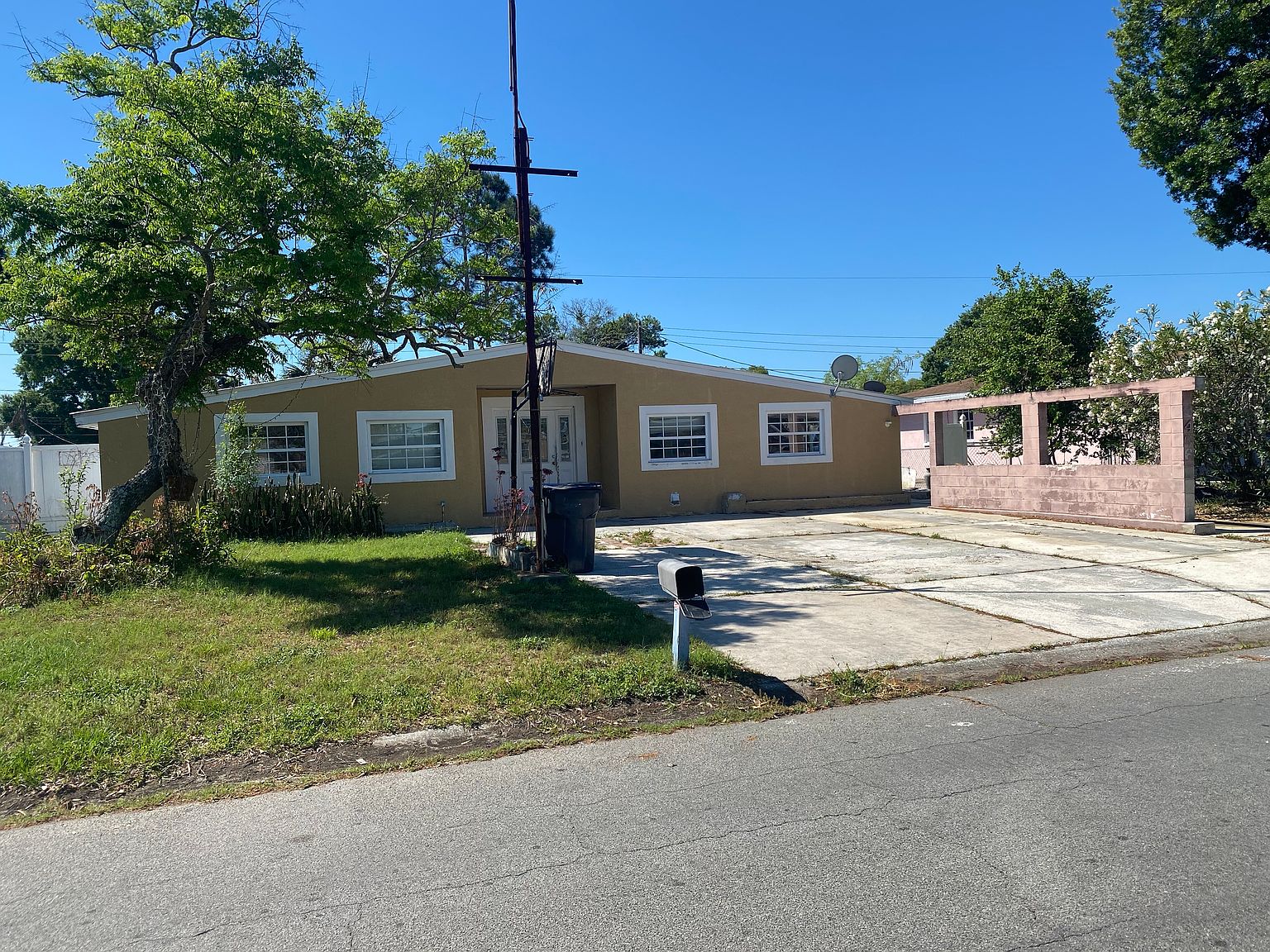 4406 W Paris St, Tampa, FL 33614 Zillow