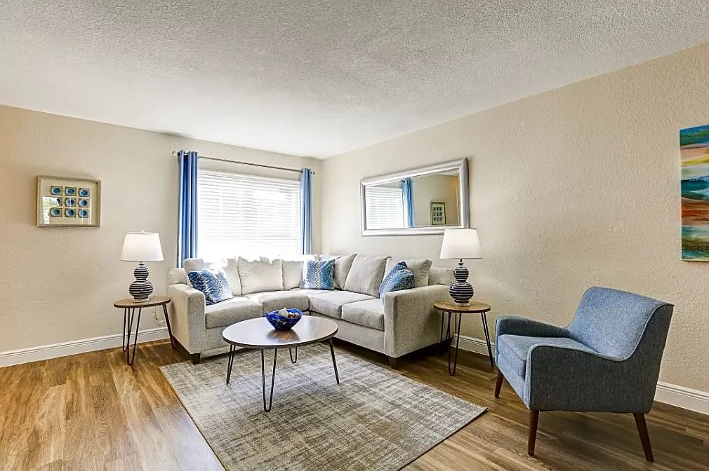Cypress West Apartments — Photo 2