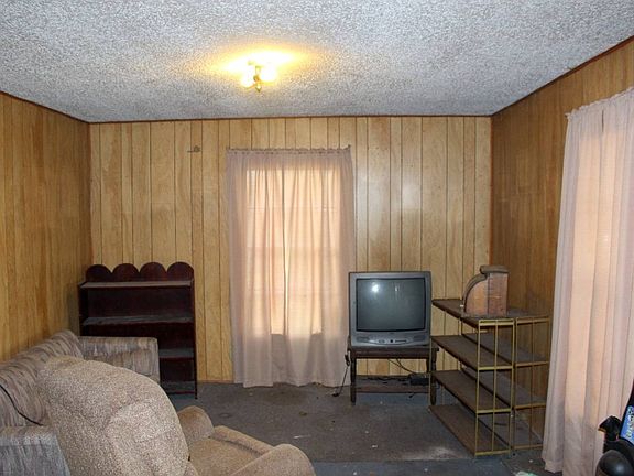 4th image of 1201 County Road 463