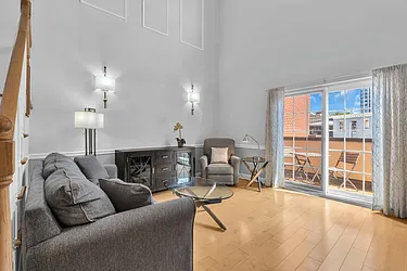 769 Montgomery Street, #208