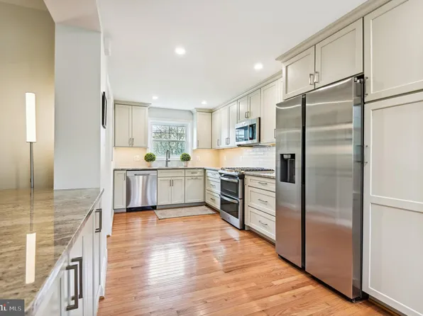 10 Gittings Ave, Baltimore, MD 21212