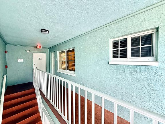 3rd image of 19417 GULF BOULEVARD #D201