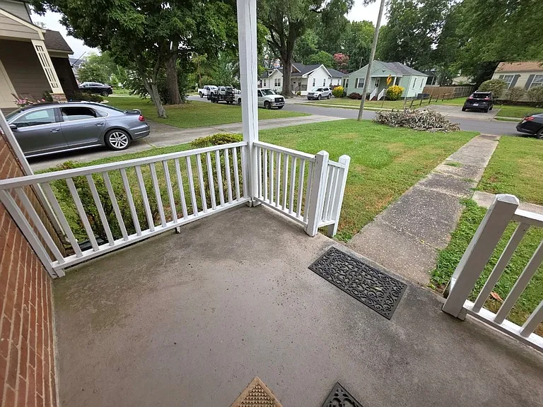 356 Melbourne Ct — Photo 3