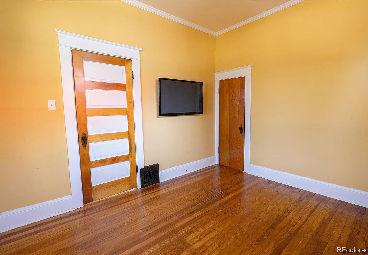 2 bed, 1.0 bath, 1029 sqft, $2,800 — Photo 3