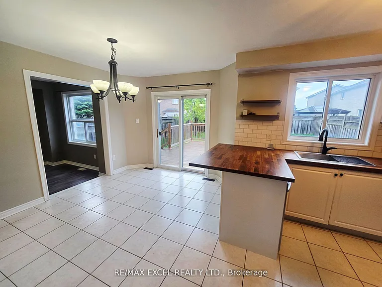38 Shaina Ct #MAIN 2ND FLOOR — Photo 10