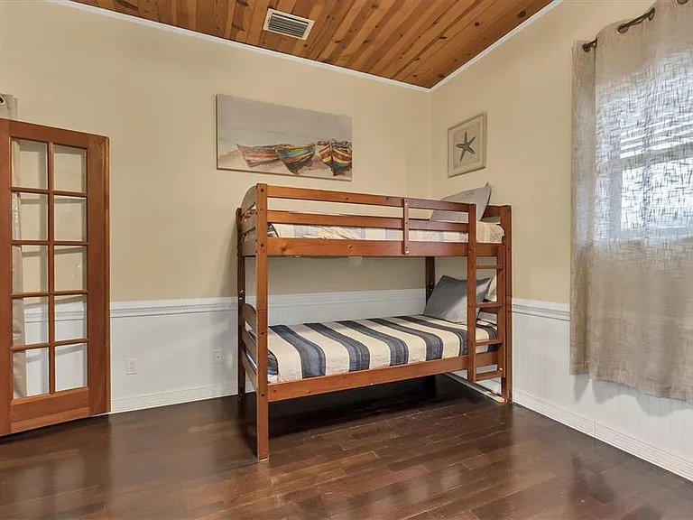 51 Palm Dr — Photo 27