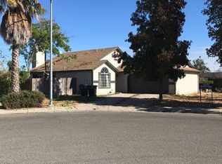 912 Auburn Ct, Livingston, CA