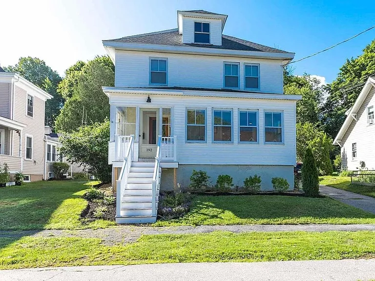 192 Willard Ave #B — Photo 22