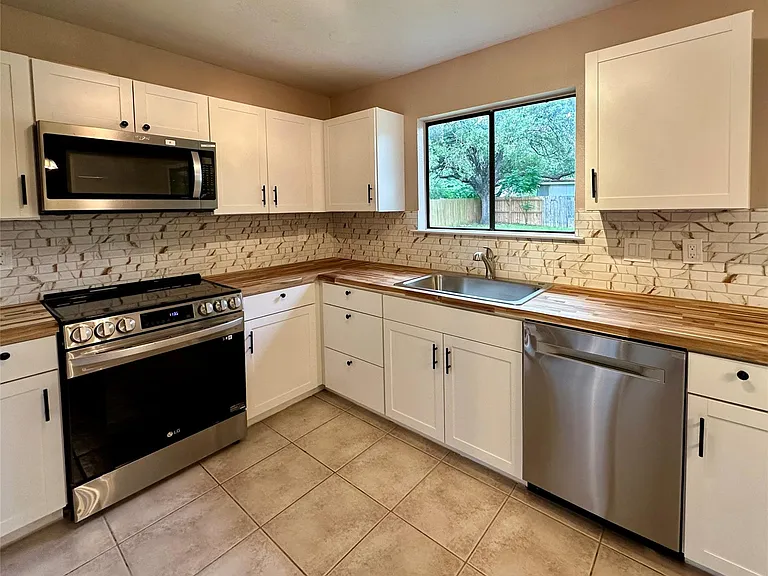 709 Brookside Pass — Photo 6