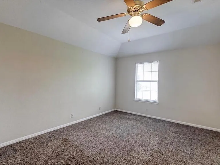 16712 Hamilton Point Cir — Photo 29