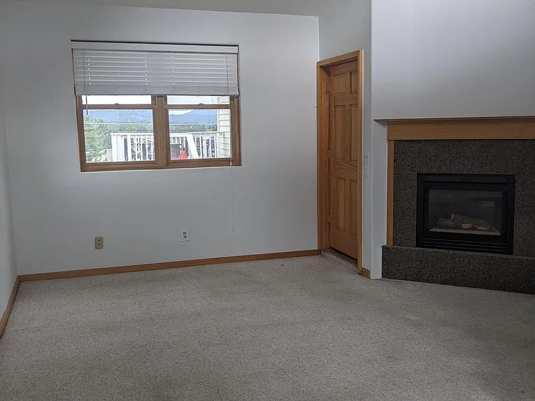 Chestnut Cir — Photo 3