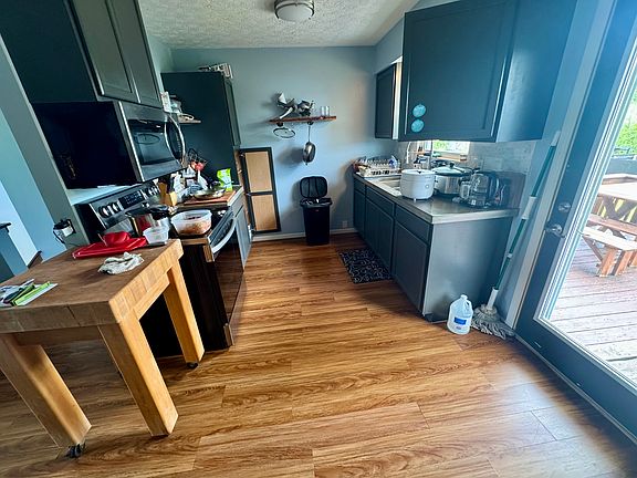 4th image of 9649 New California Dr