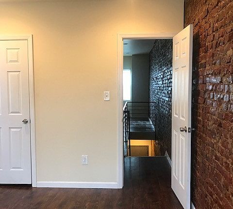 4th image of 2937 Weikel St Floor 2