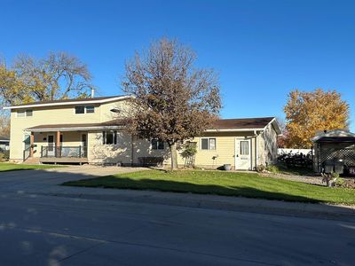 320 W 11th Ave, Holdrege, NE, 68949