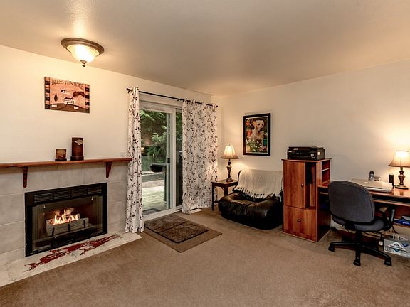 2nd image of 1307 NW Slate Ln