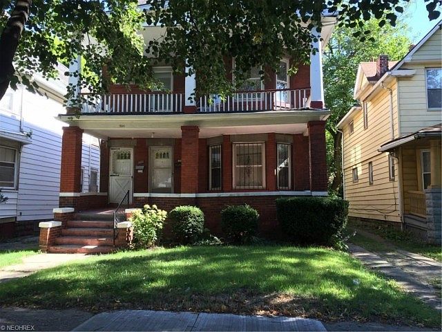 1st image of 705 E 92nd St