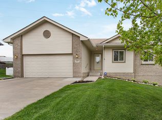 15107 Burdette St, Omaha, NE 68116