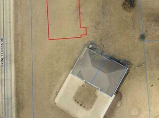 106 E Honey Creek Dr, Manchester, IA 52057