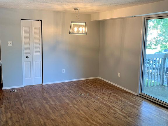 4th image of 505 Hunters Path Rd APT 22