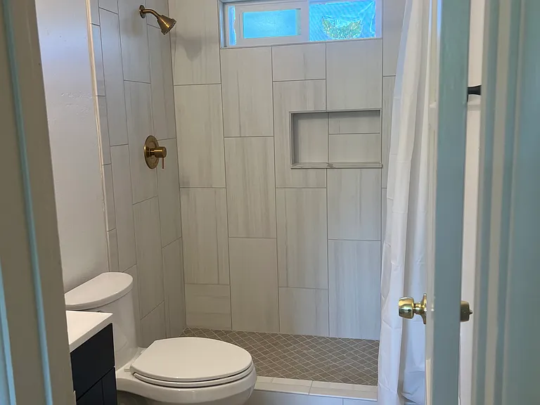 825 Emerald St #825 — Photo 1