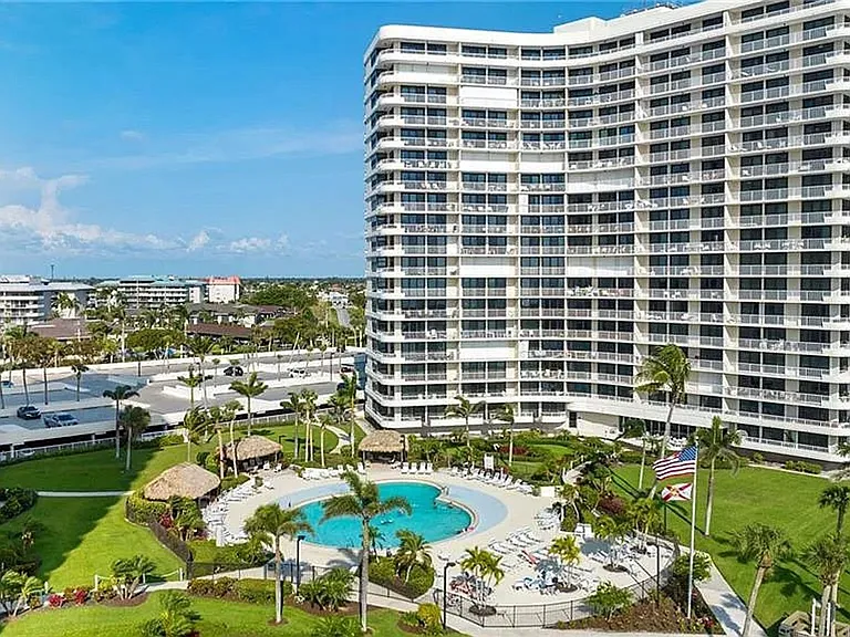 320 Seaview Ct #1208 — Photo 1
