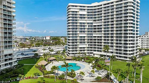 320 Seaview Ct Photo 1