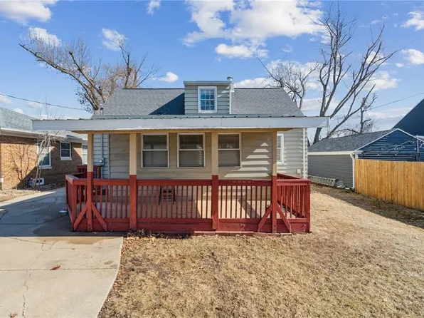 344 19th St NW, Cedar Rapids, IA 52405