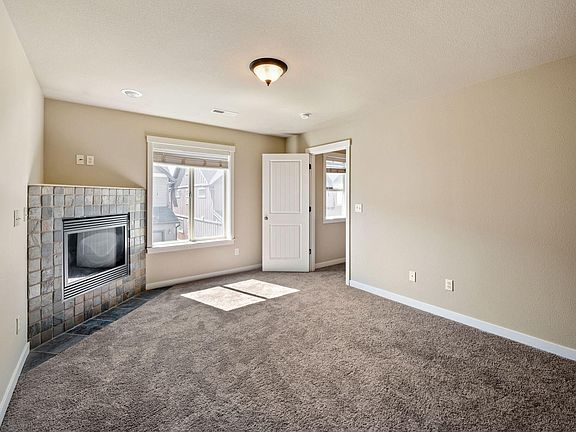 5th image of 423 NW 25th St #423