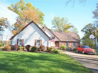 1201 Wildwood Dr, Vermilion, OH 44089