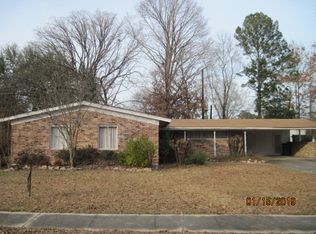 508 Robin Rd, El Dorado, AR 71730