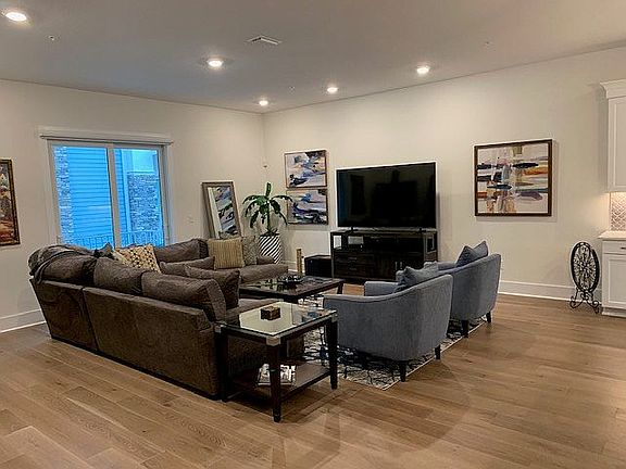 4th image of 505 Lafayette Ct