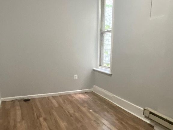 5th image of 256 W Apsley St #4AA