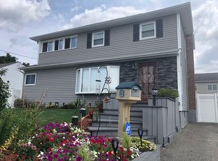 248 N 3rd St, Bethpage, NY 11714