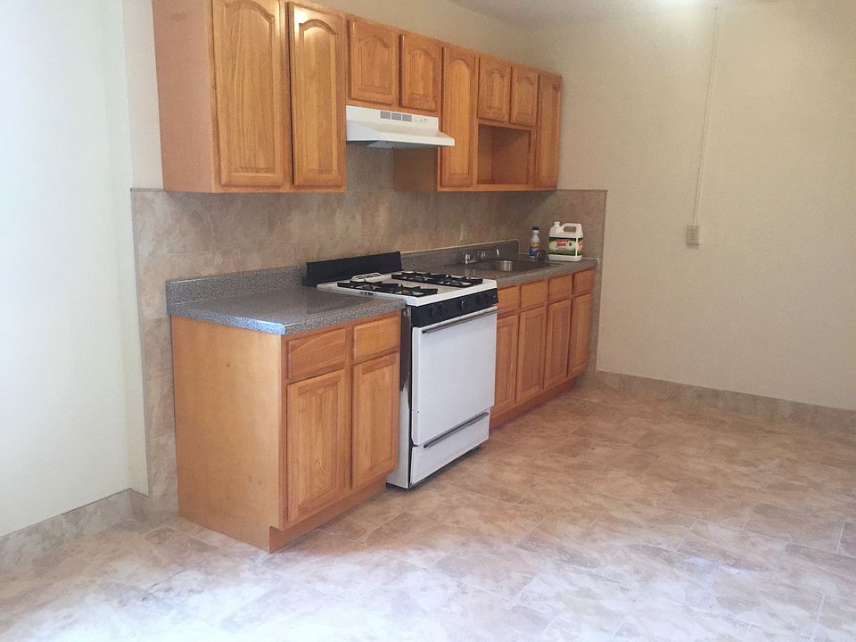 1st image of 200 Irvington Ave #2B-12