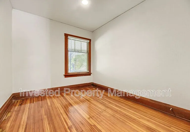 632 S Grant St — Photo 8