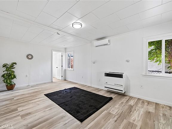 4th image of 17653 Raley Ave