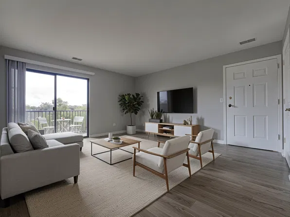 Boulder Pointe Apartments, 201 Genung St #801, Middletown, NY 10940