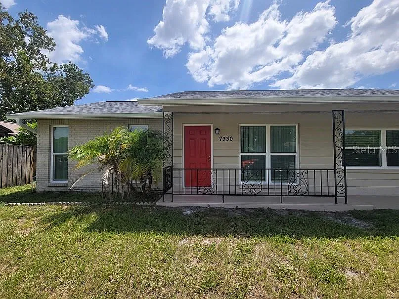3 bed, 2.0 bath, 1118 sqft, $1,795 — Photo 2