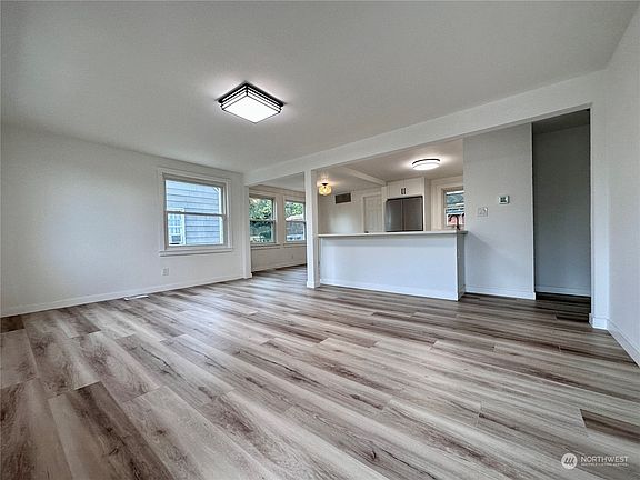 5th image of 13831 37th Avenue S
