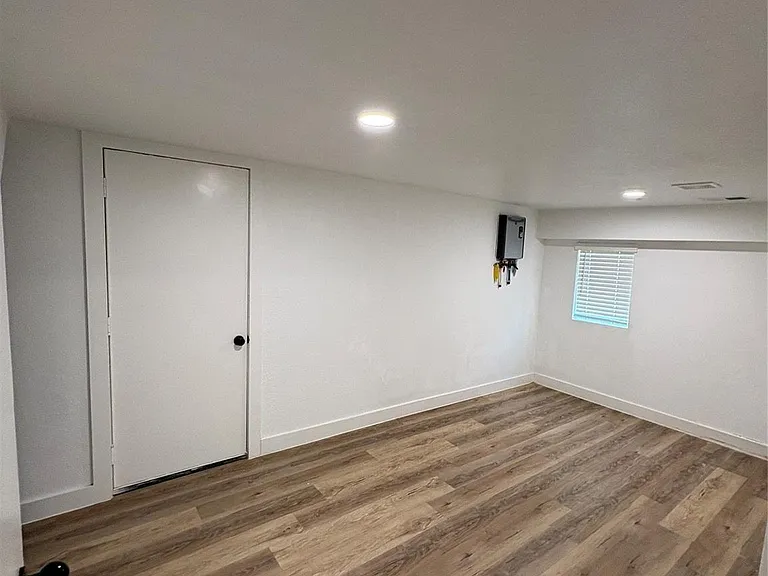 502 Independence St — Photo 16