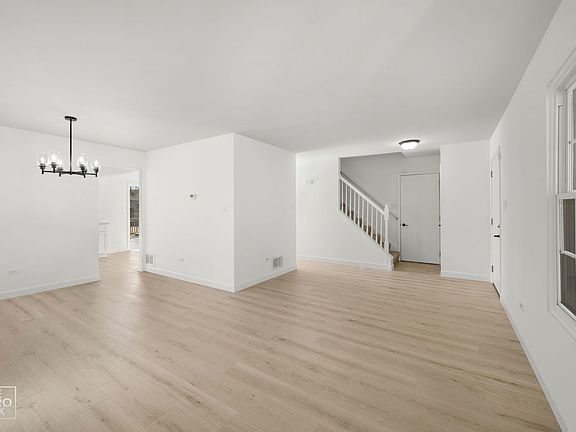 3rd image of 5300 Lindenwood Cir