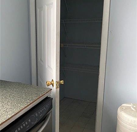 5th image of 20 Washington St
