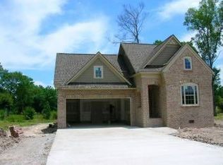 707 Box St, Athens, AL 35611