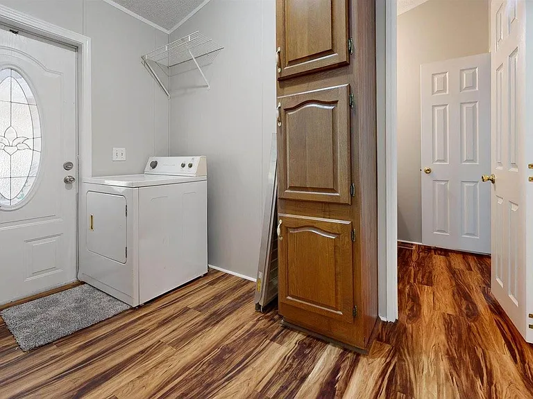 6498 Central Ave — Photo 9